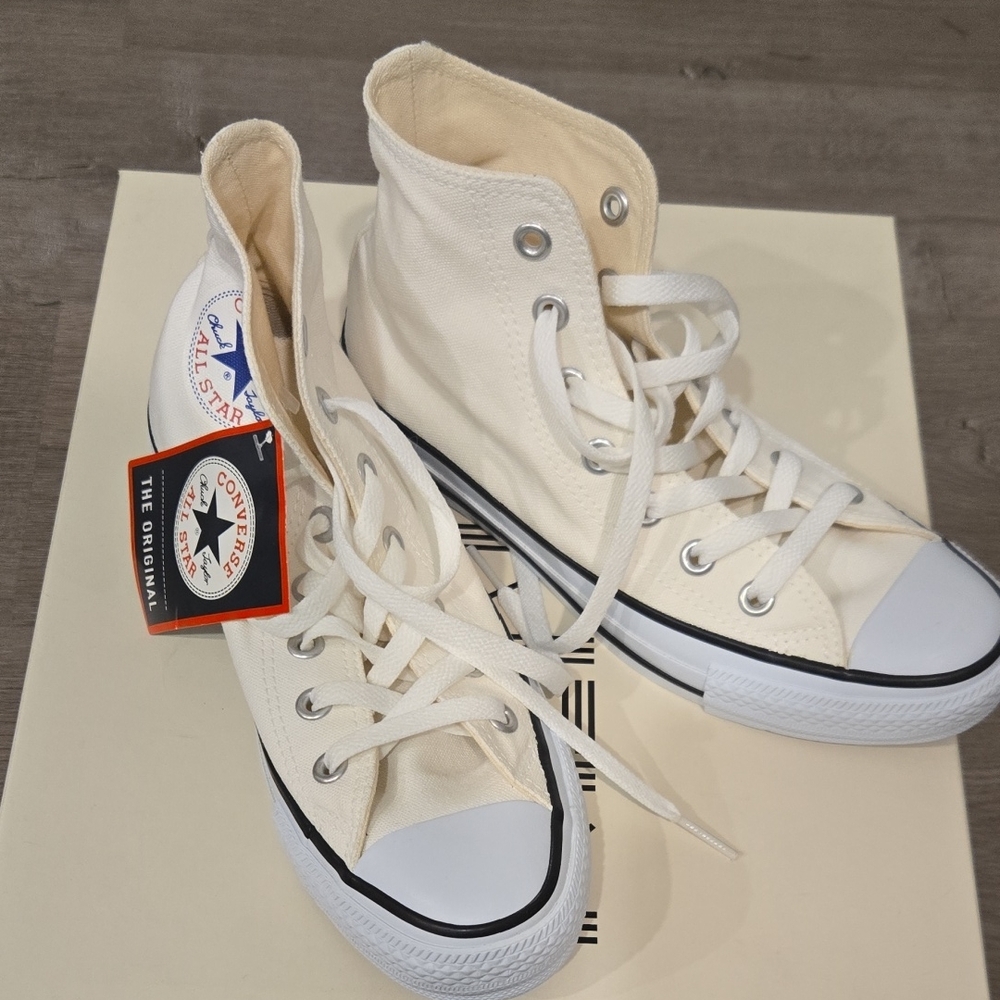 Converse Womens High-Top Sneakers in Cream BNWT